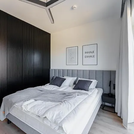 公寓 Sunrise Shellter - Rogowo 德兹维济诺